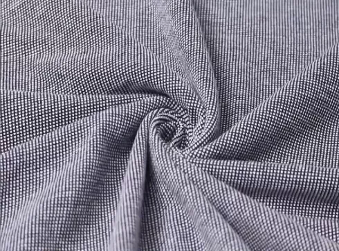 Līdzsvarots dabiskā komforta, struktūras un elpojamības sajaukums